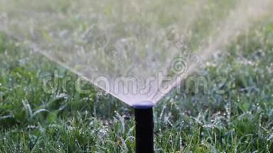 草坪浇水-自动灌溉系统